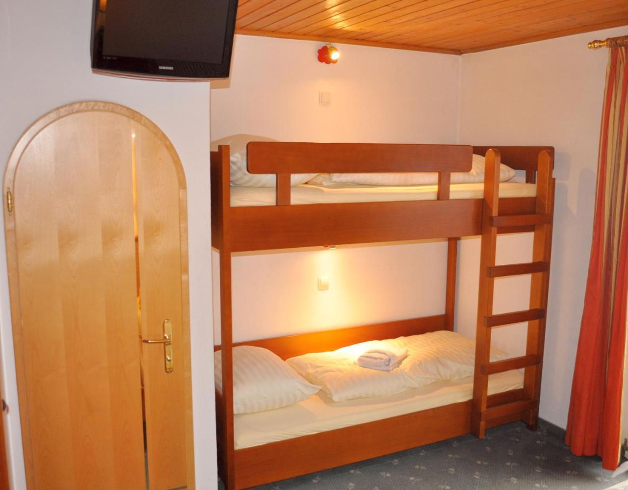 Das Christine Appartement Brixen im Thale Eksteriør billede