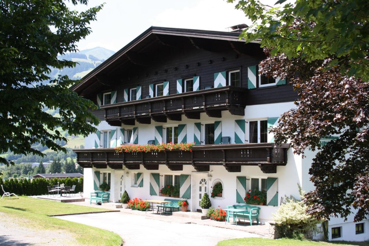 Das Christine Appartement Brixen im Thale Eksteriør billede